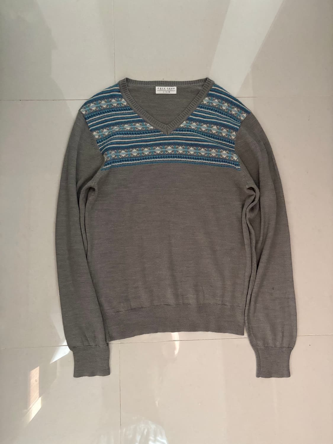 브이넥니트 상품이미지2