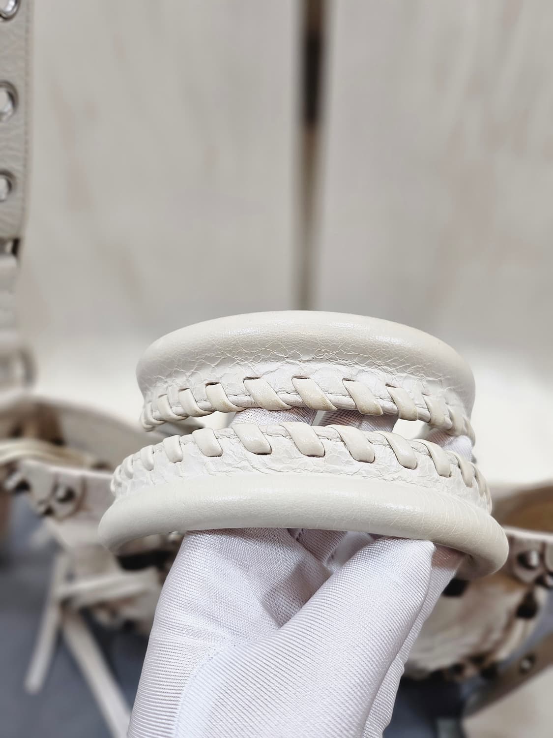 [정품]발렌시아가 네오 카골 스몰 오프 화이트(정품감정서 동봉) 상품이미지4