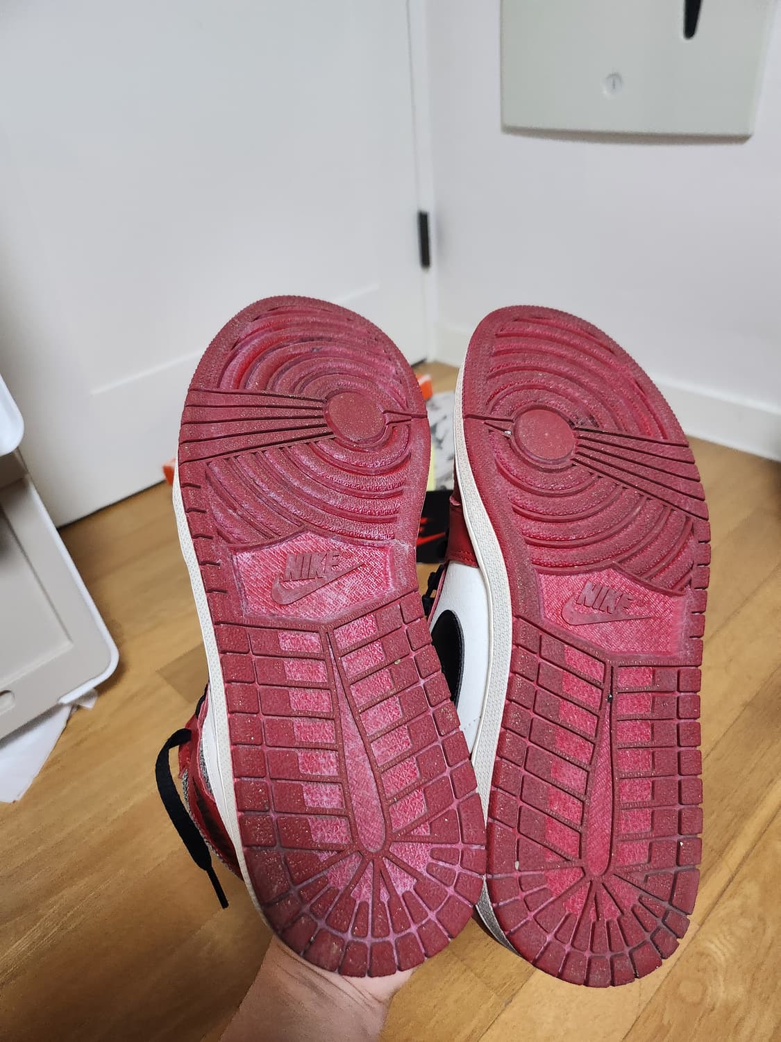 조던1 레트로 하이 OG 시카고 2022 275 상품이미지5