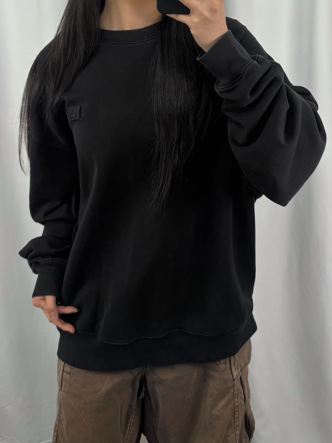 아크네 스튜디오 페어뷰 페이스 블랙 맨투맨 상품이미지3