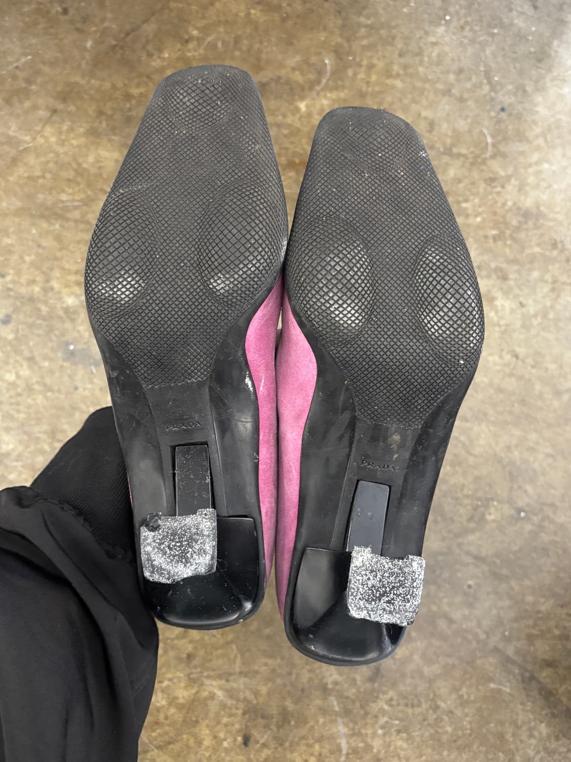 프라다 핑크 스웨이드 힐 37.5 상품이미지8