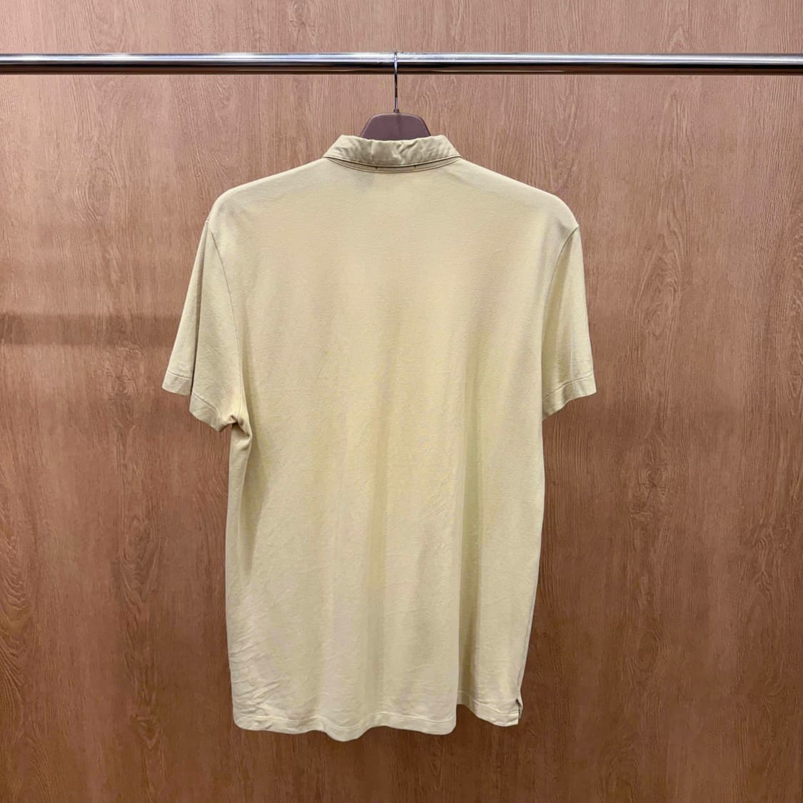 띠어리 미니멀 피케 반팔 티셔츠 버튼 플라켓 디테일 베이지 상품이미지3