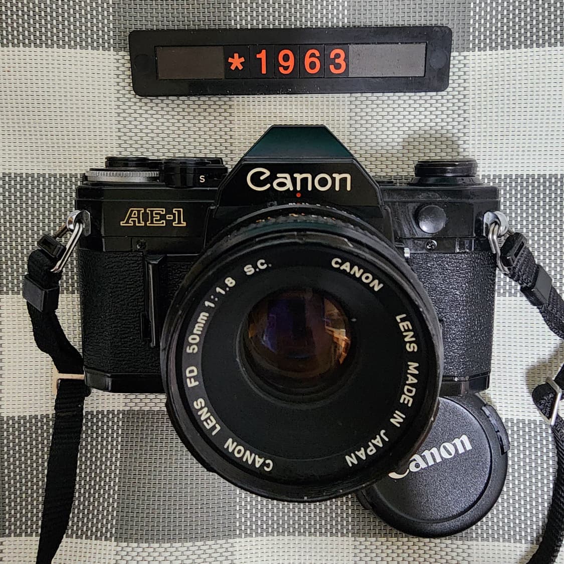 캐논 AE-1 필름카메라 실버바디 1.8 단렌즈 상품이미지1