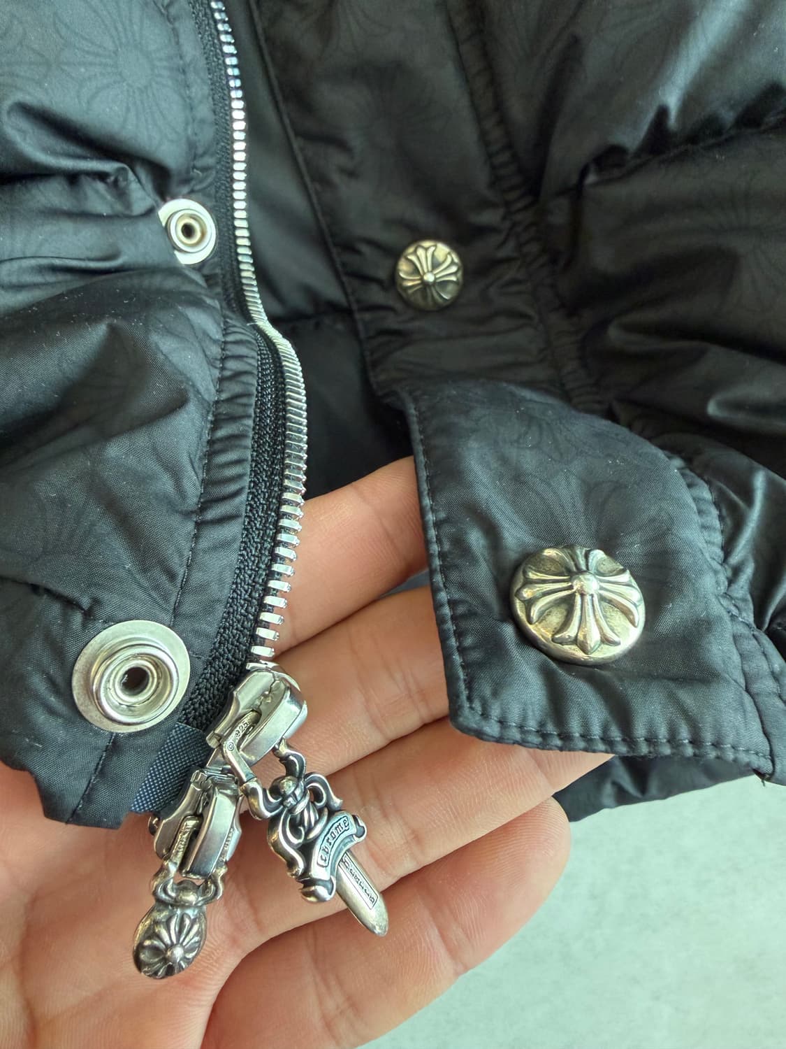 크롬하츠 stiff v2 푸퍼 패딩조끼 XL 상품이미지4