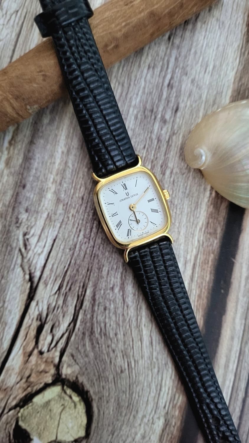 [특가상품]정품 유니버셜 제네브 스몰 세컨즈 클래식 드레스 쿼츠 시계 상품이미지4