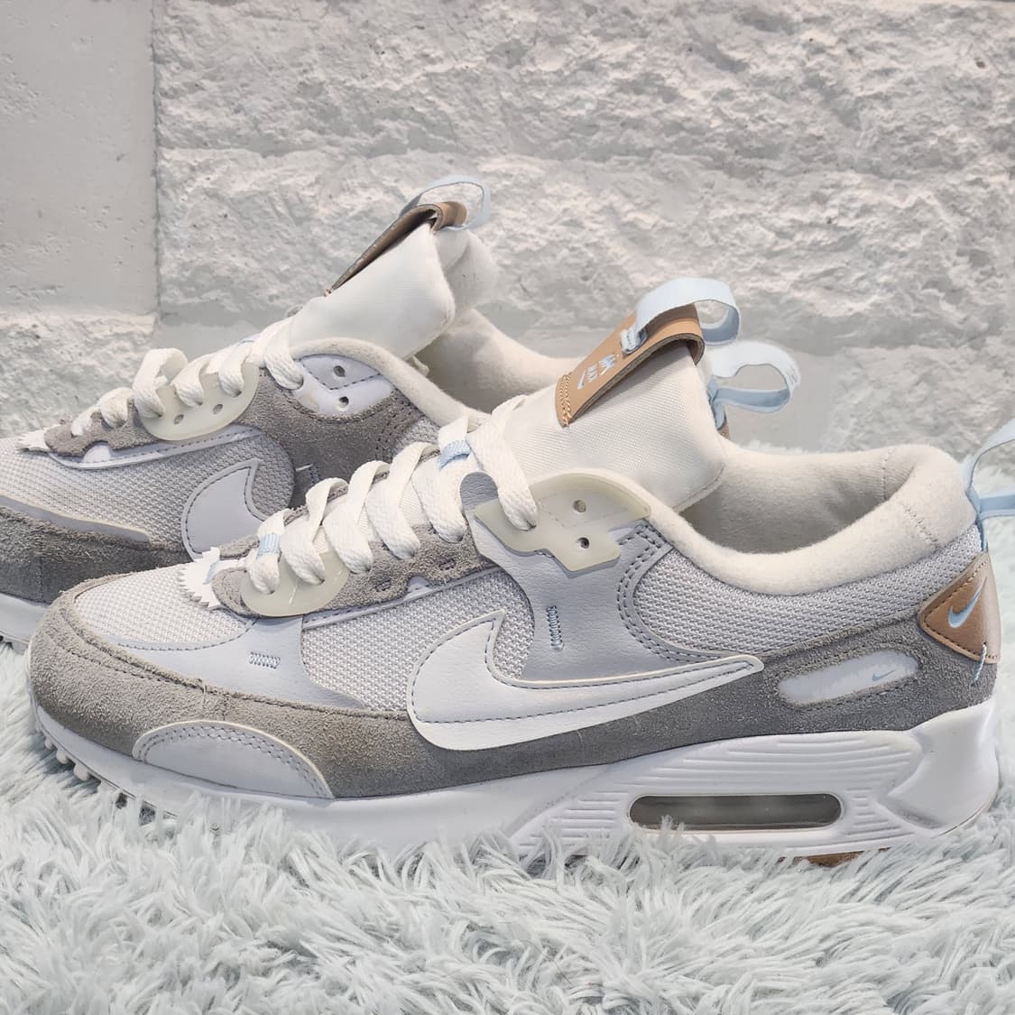 7w-18:나이키 우먼스 에어 맥스 90 퓨추라 SE 퓨어 플래티넘 상품이미지5