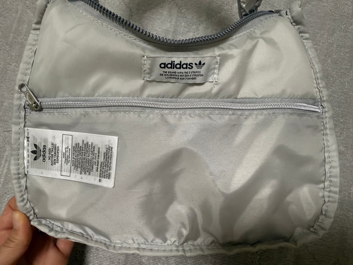 아디다스 퍼피 사틴 미니 숄더백 실버 메탈릭 빈티지 가방 상품이미지6