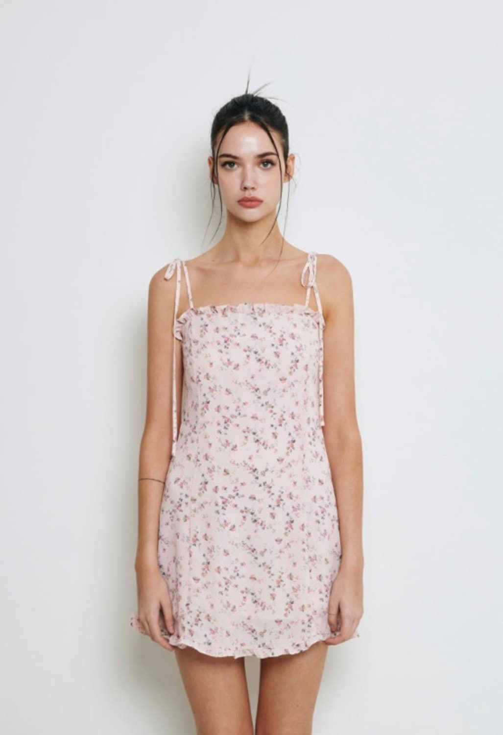 (새상품) 낫유어로즈 Notyourrose Frill mini dres 상품이미지1