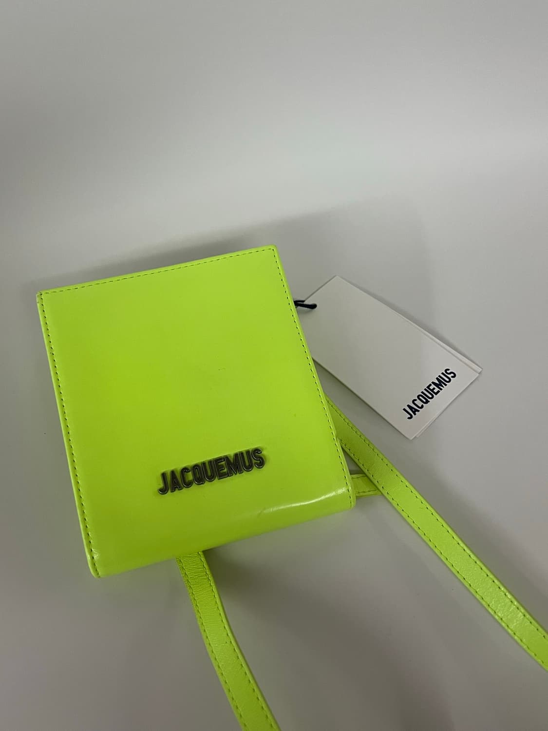 Jacquemus 자크뮈스 미니백(형광) 상품이미지2