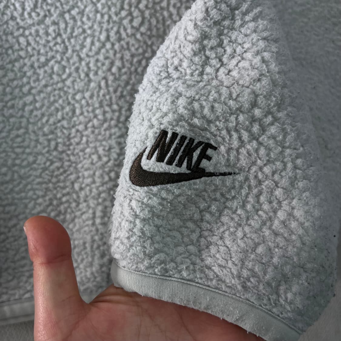 105 나이키 신형 자수로고 플리스 맨투맨 상품이미지4