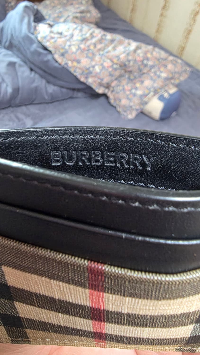 (정품) 버버리 체크 카드지갑/남녀공용/개인/팝니다. 상품이미지3