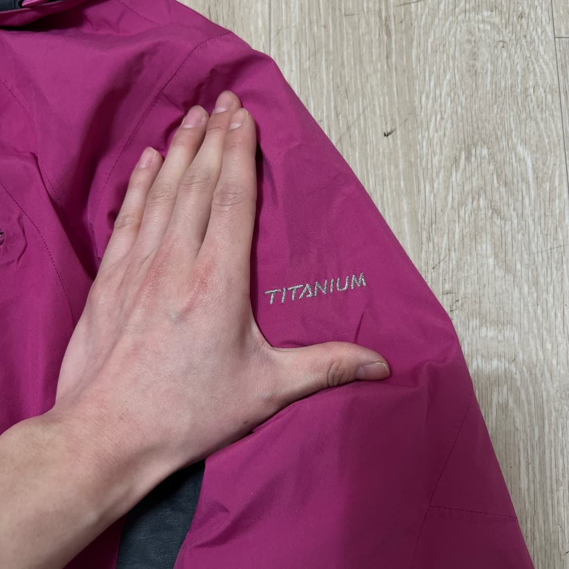 컬럼비아 여성 티타늄 고어텍스 후드 바람막이 자켓 S/90  상품이미지5