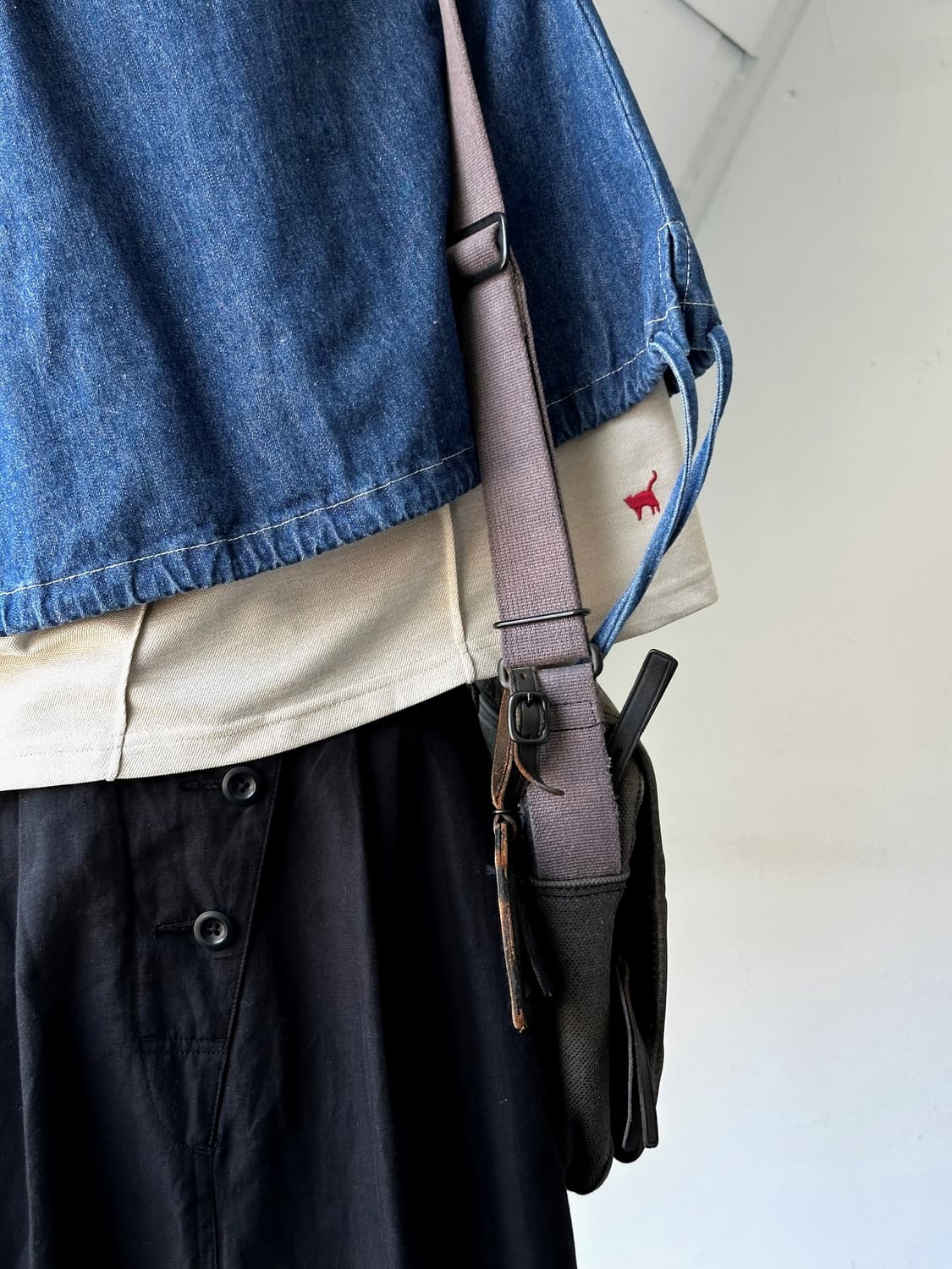 Design button sleeve cropped denim P/O 상품이미지10