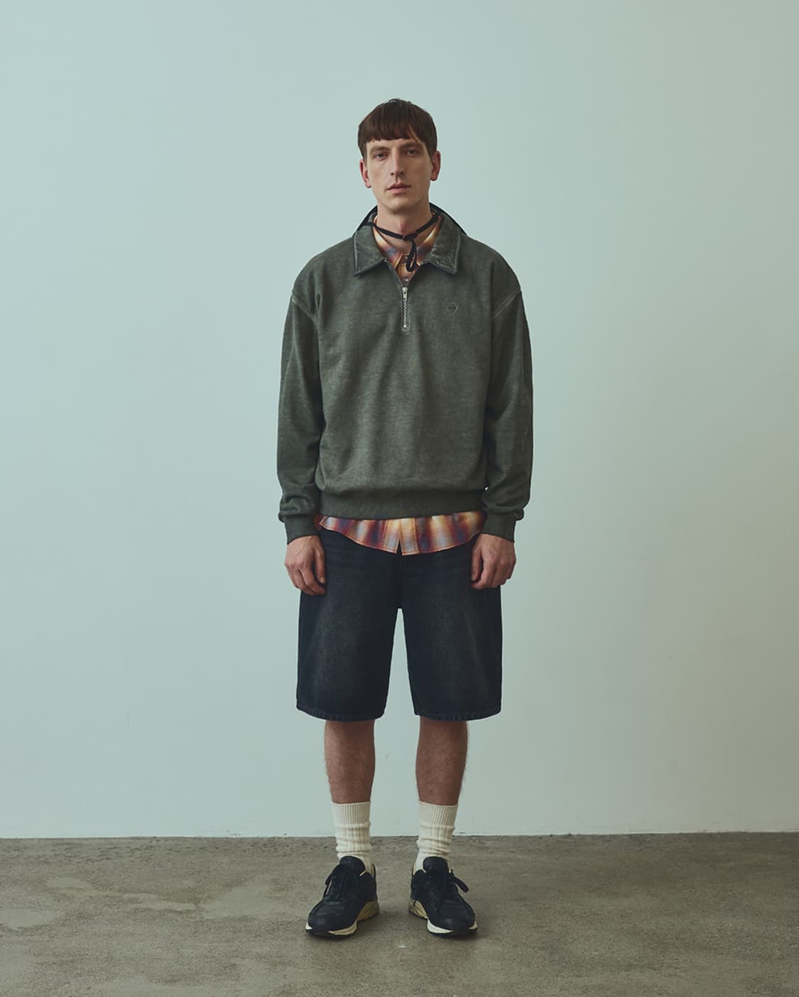 Uniform Bridge 유니폼 브릿지 하프 집업 스웨트셔츠 올리브 상품이미지1