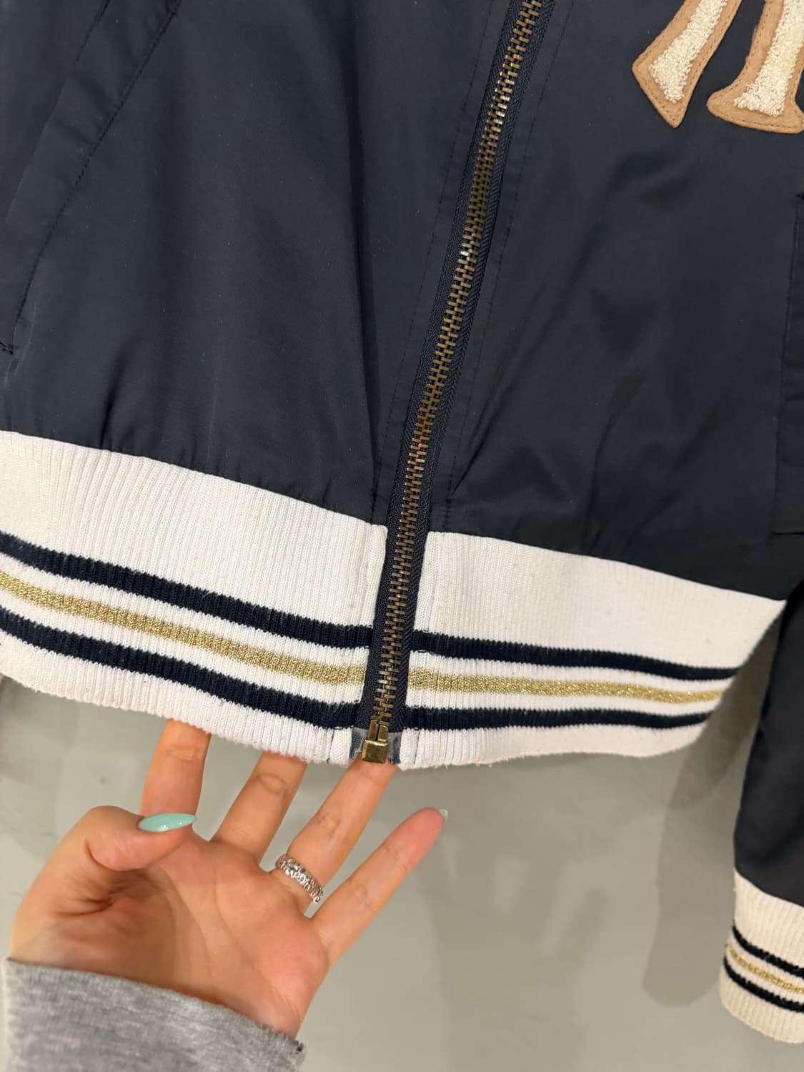 LB-03 NY logo cropped track jacket 상품이미지8