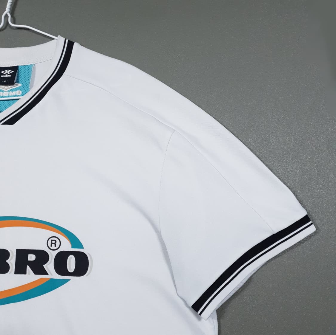 105 (XL) 엄브로 신형 풋볼 져지 컬렉션 오버핏 패턴 반팔티 있지 상품이미지8