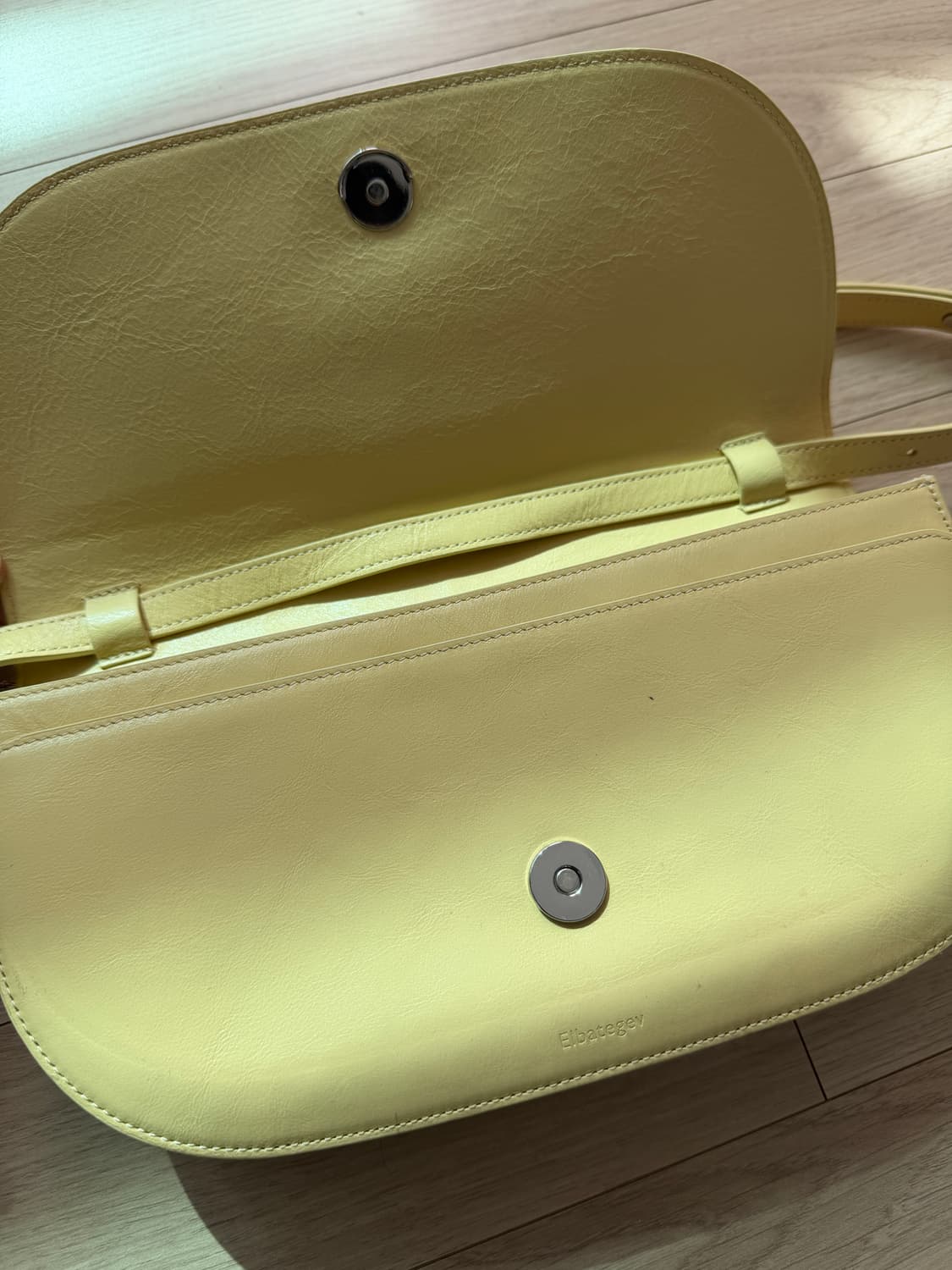 엘바테게브 가죽 숄더백 크로스백 레몬 옐로우 바게트백 상품이미지5