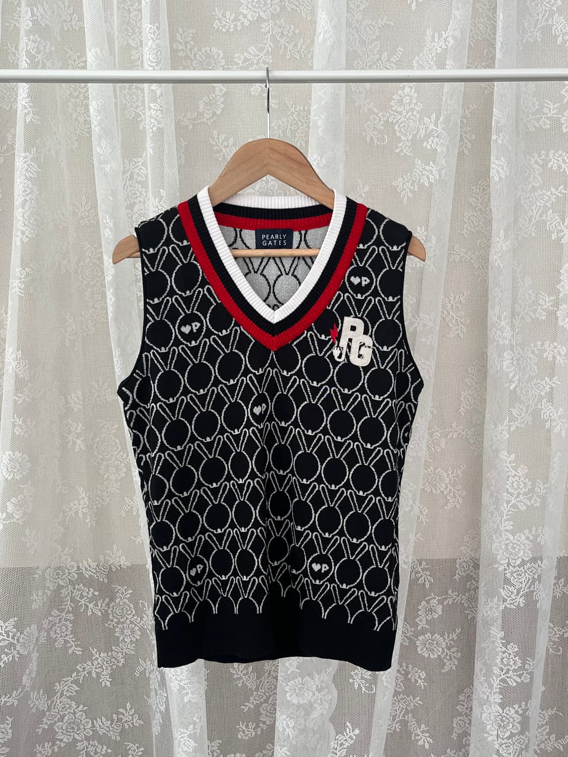 0) 파리게이츠 바니 올오버 니트 베스트 블랙 상품이미지1