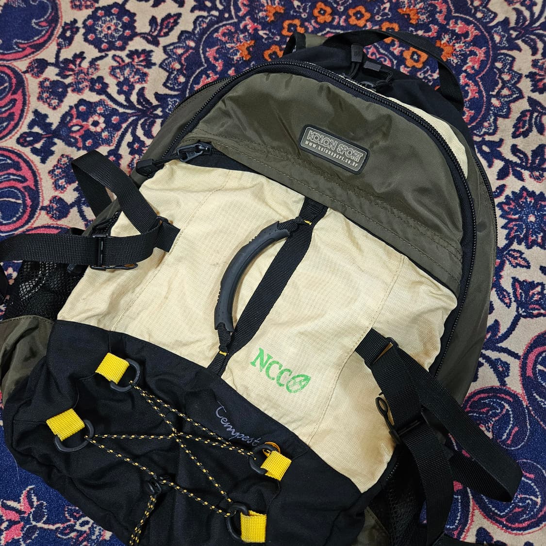 코오롱 올드스쿨 카키 배색 고프코서 등산백팩 27리터 상품이미지2