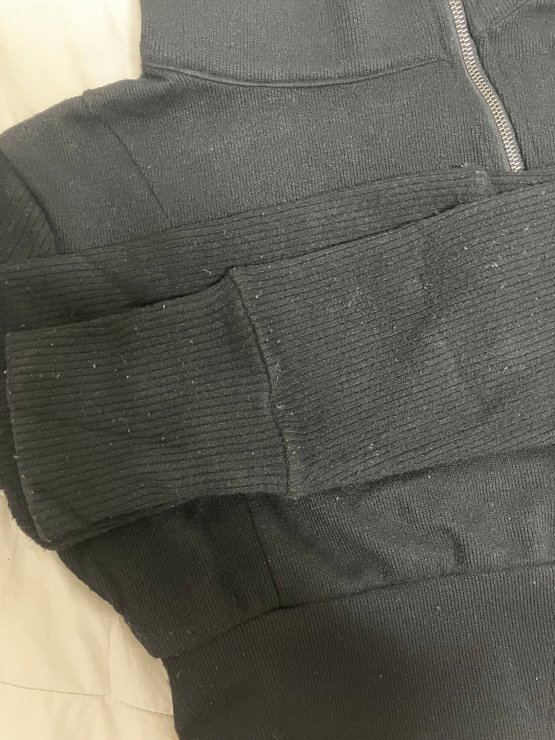 상태 안 좋음 본네 사선 니트 집업 상품이미지5