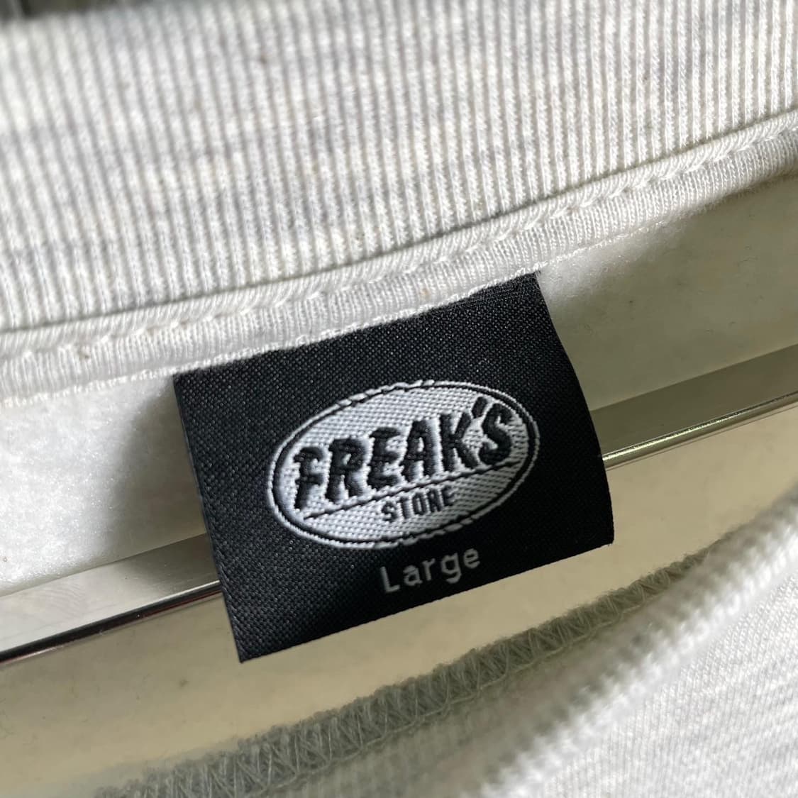 프릭스 스토어 패치 맨투맨 상품이미지5