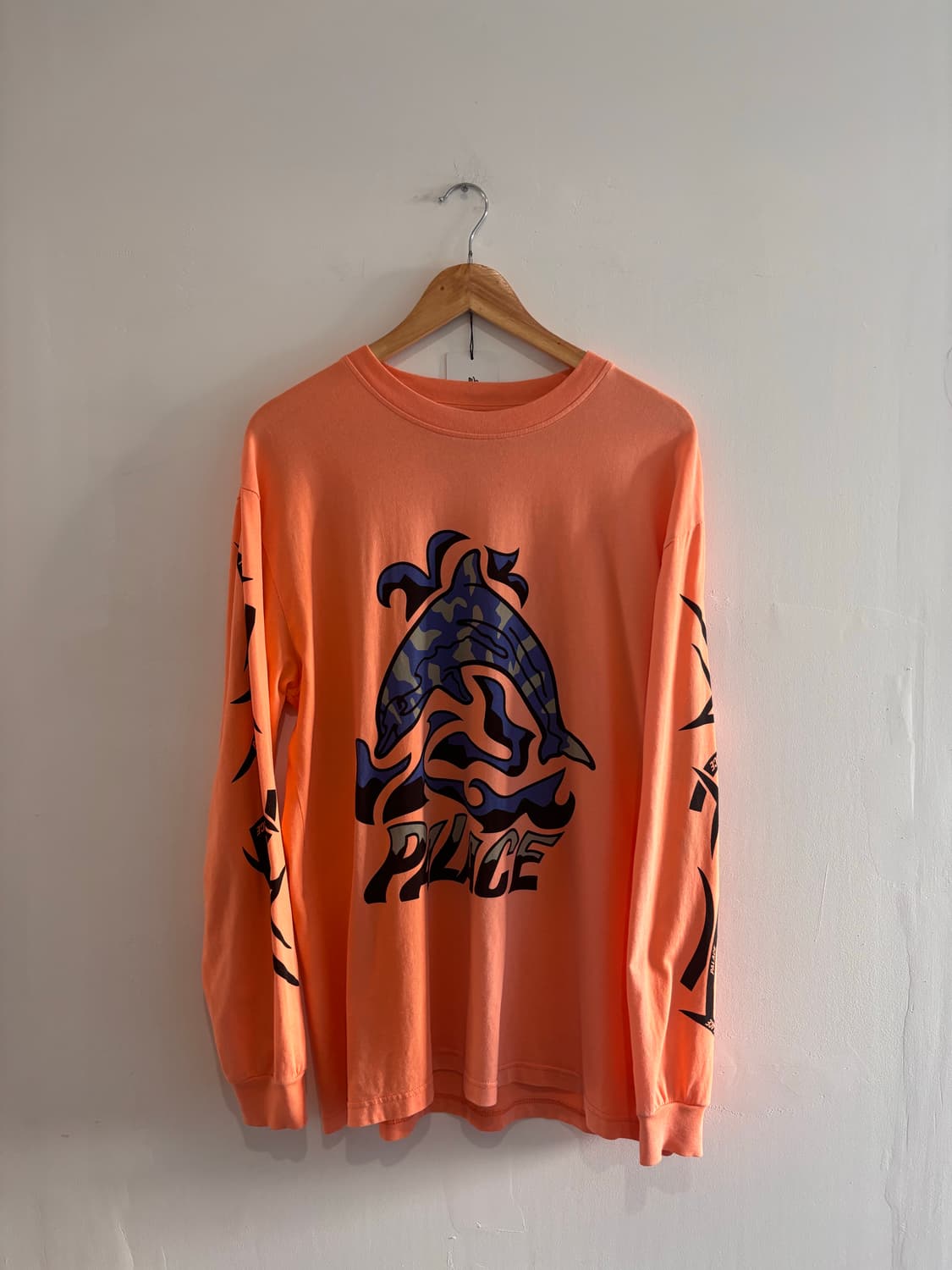 Palace dolphin long sleeve 상품이미지1