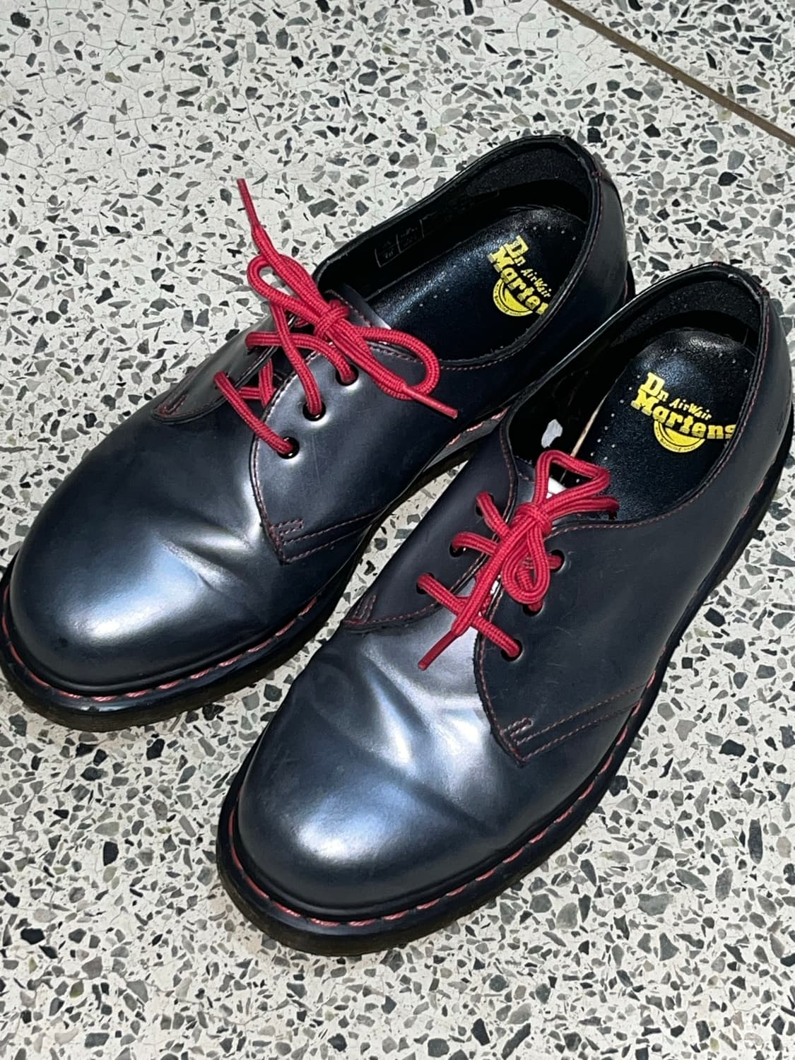 닥터마틴 크리스마스 에디션 3홀 상품이미지1