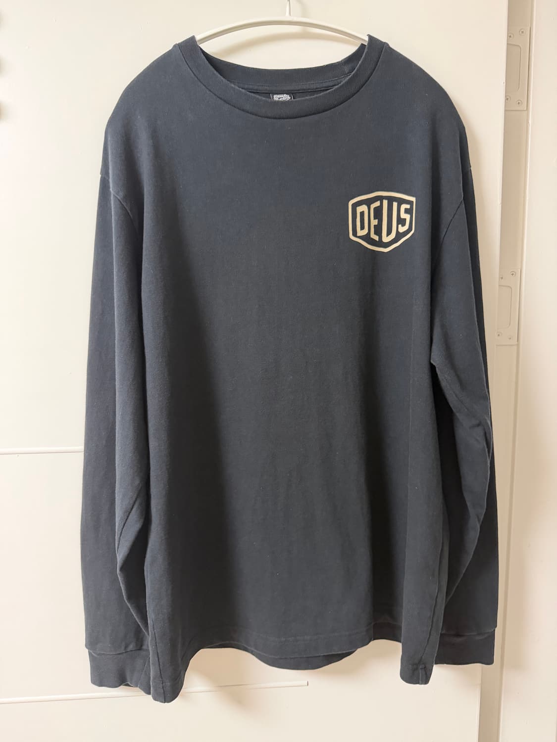 데우스 서울 롱슬리브 L 상품이미지1