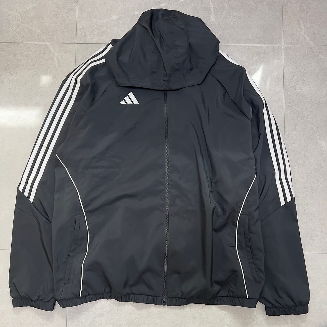 1회착 아디다스 티로24 바람막이 블랙 4XL 상품이미지2