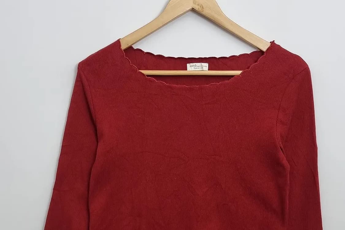 어스뮤직앤에코로지 레드 니트 상품이미지3