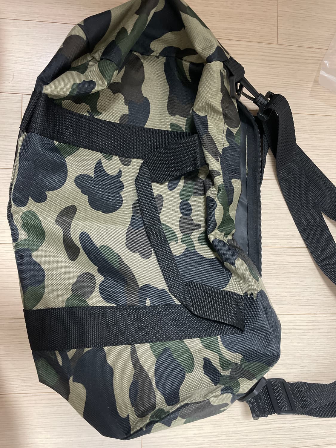 베이프 카모 원통 가방 상품이미지2