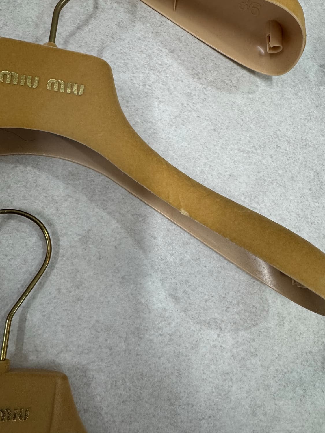 명품옷걸이 셀린느 루이비통 미우미우 프라다 상품이미지6