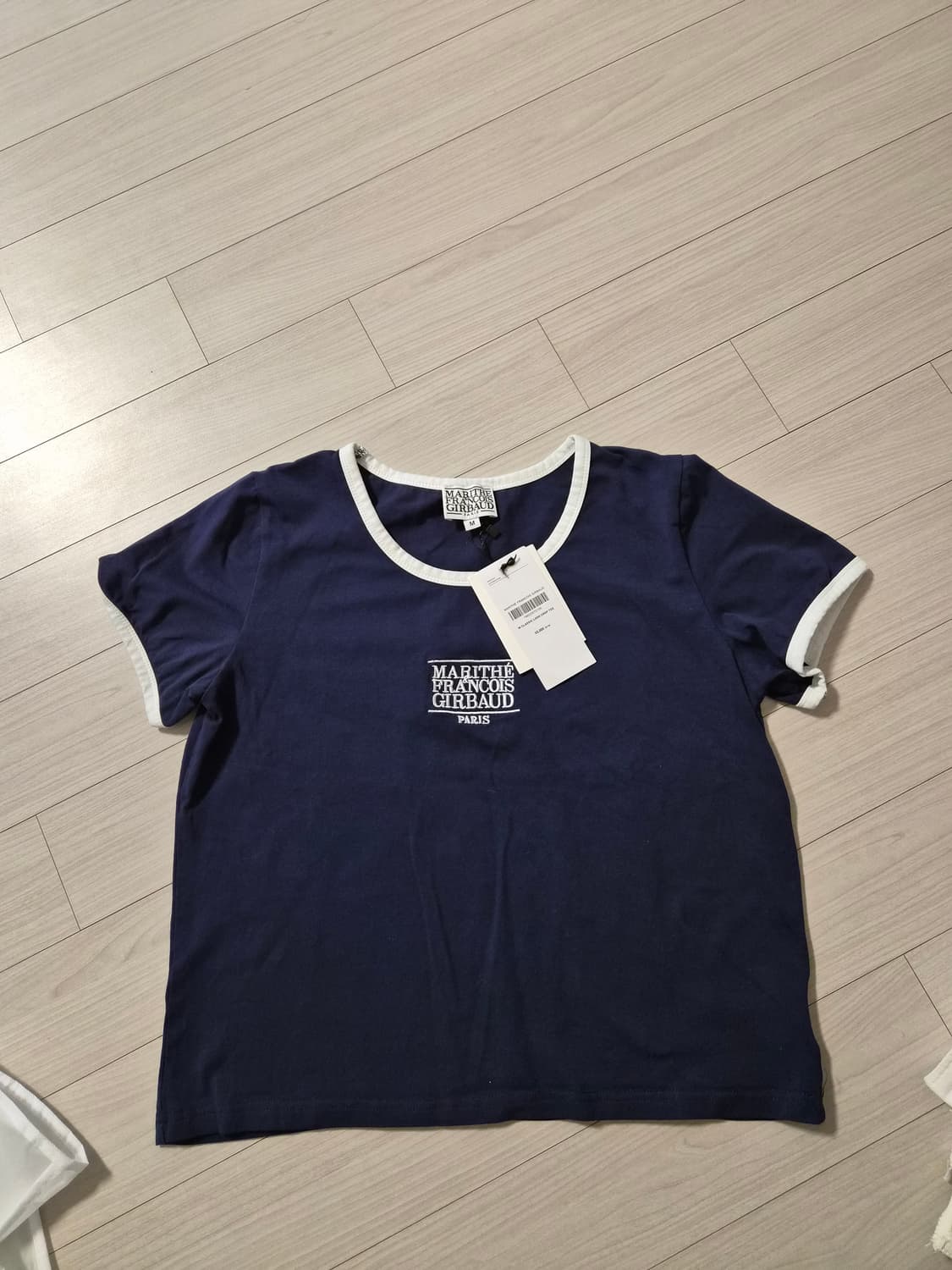 [정품/택달린새상품] 마리떼 로고 크롭티 네이비 M 판매합니다 상품이미지4