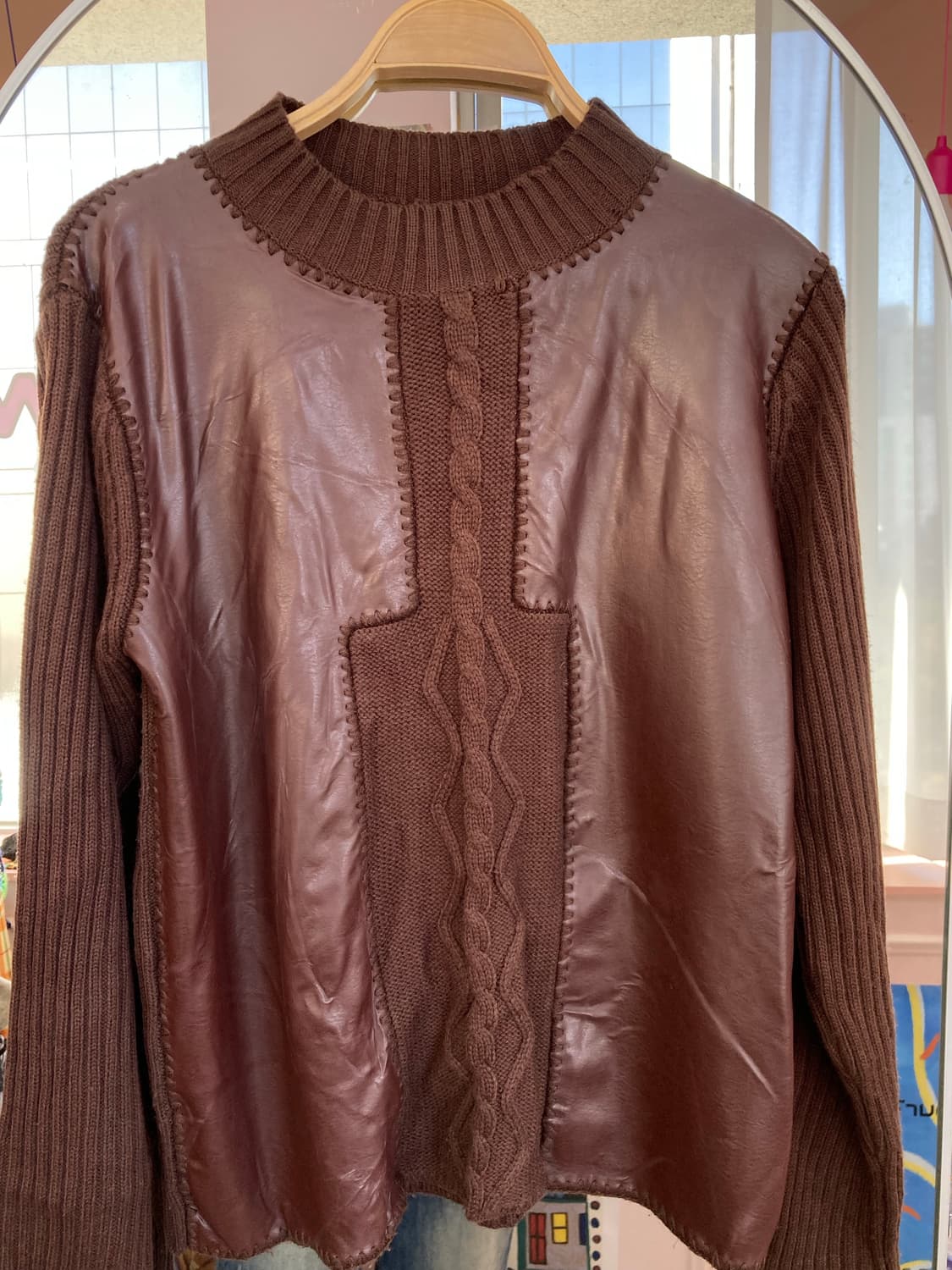 브라운 꽈배기 가죽 니트 상품이미지2