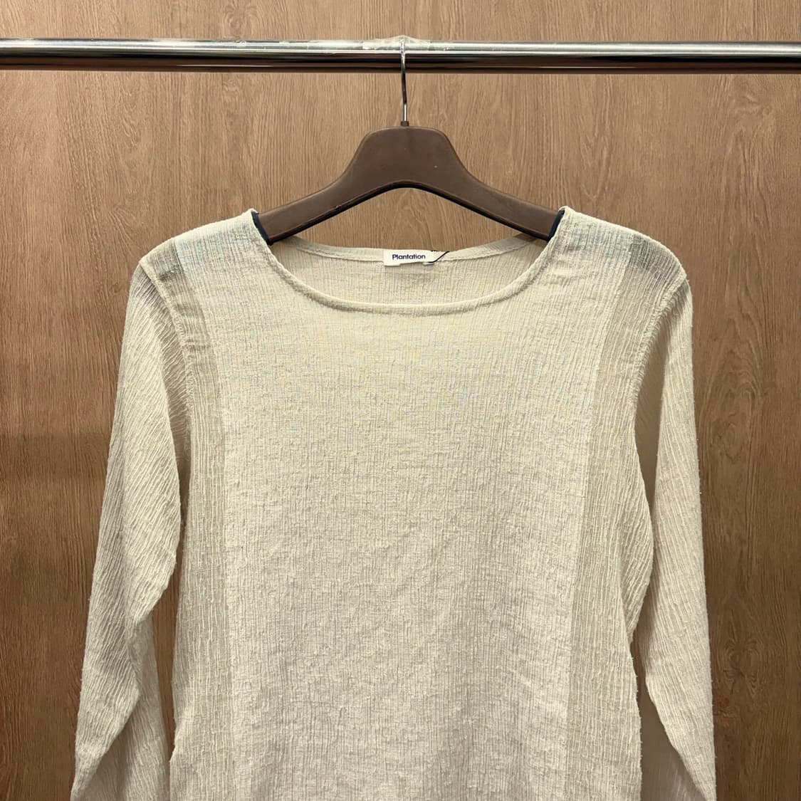 이세이미야케 플랜테이션 시스루 티셔츠 크링클 텍스쳐 디테일 베이지 상품이미지4