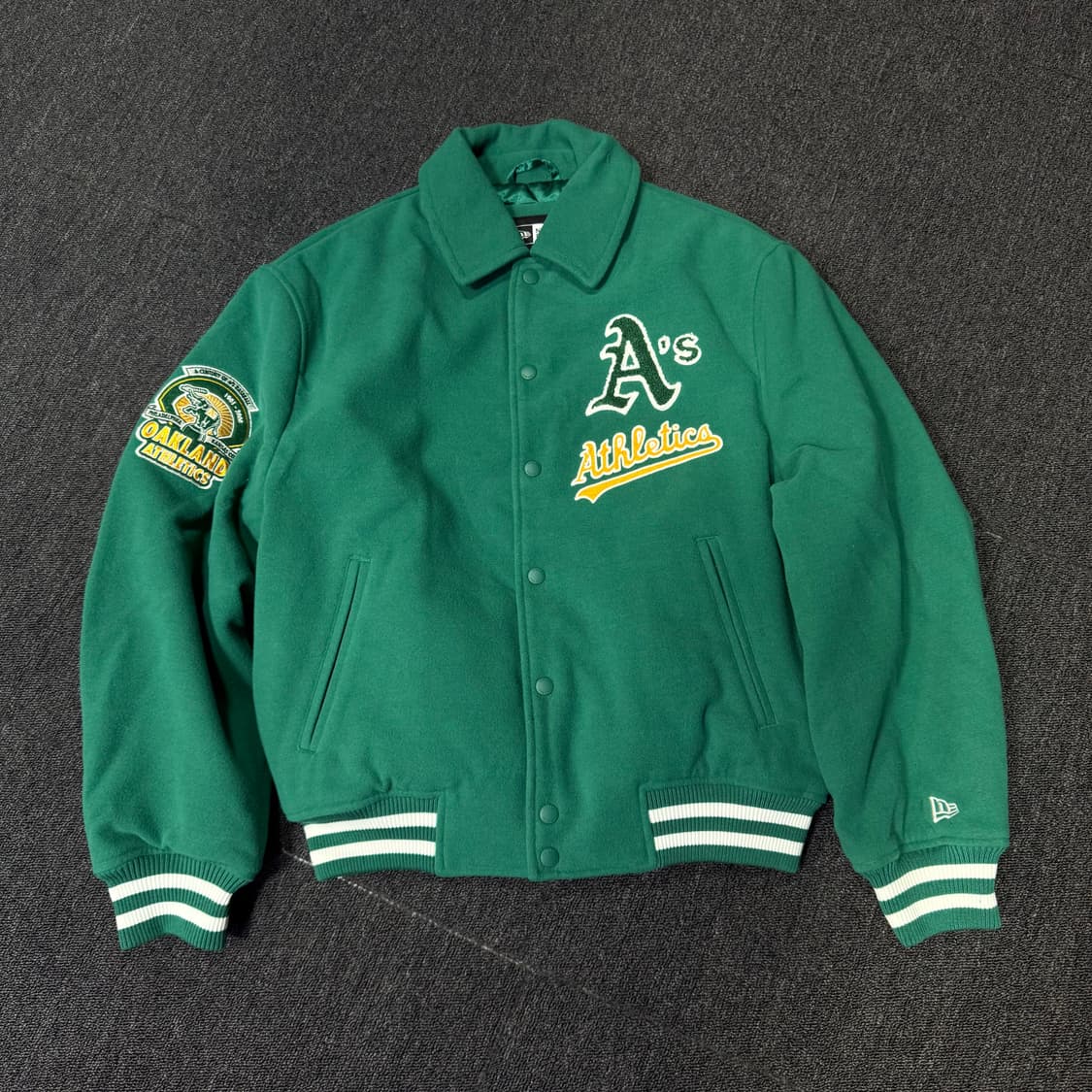 뉴에라 오클랜드 애슬레틱스 플레이풀 바시티 자켓 상품이미지4