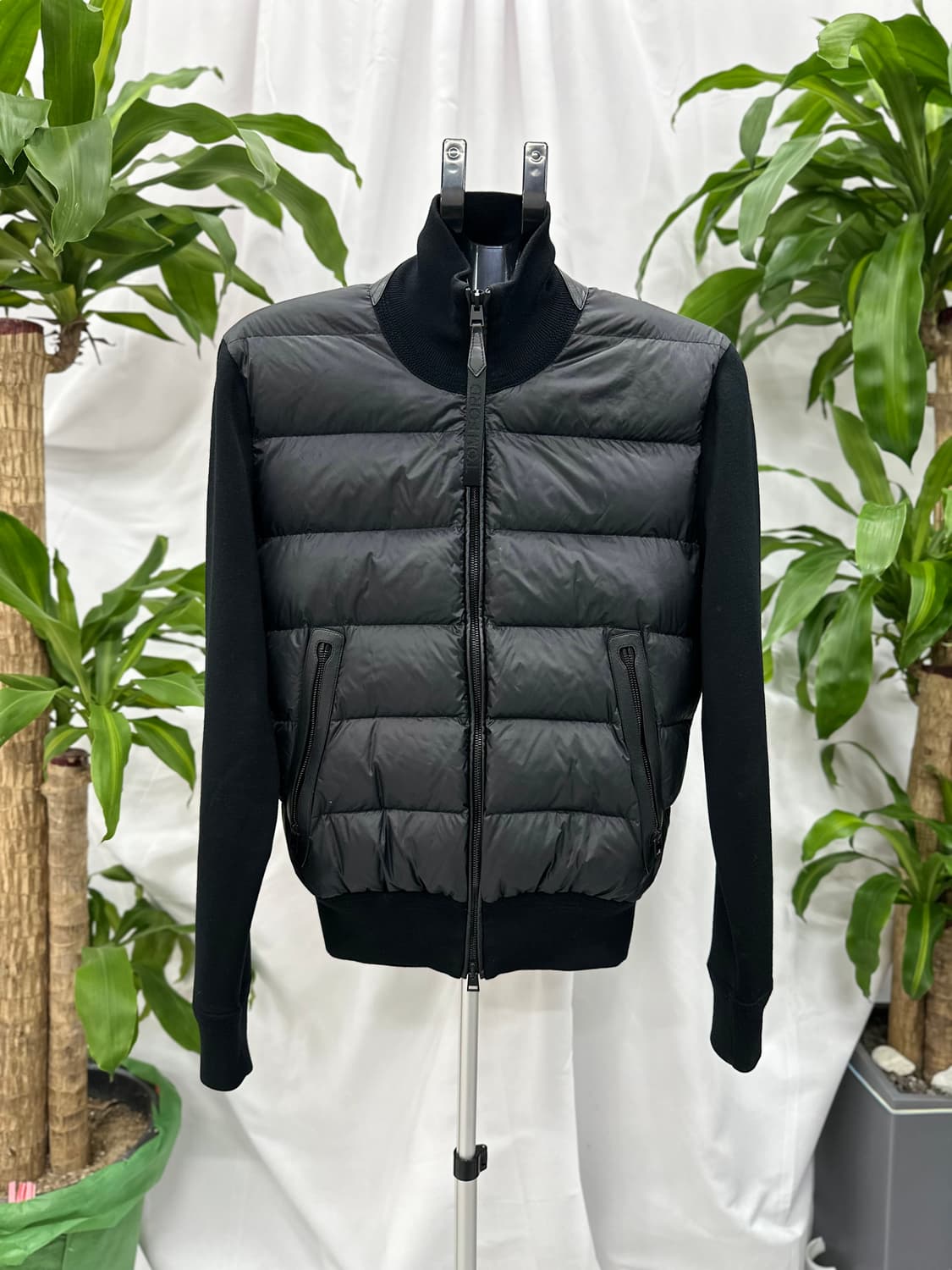 톰포드 울블렌드 니트패딩 48 상품이미지1