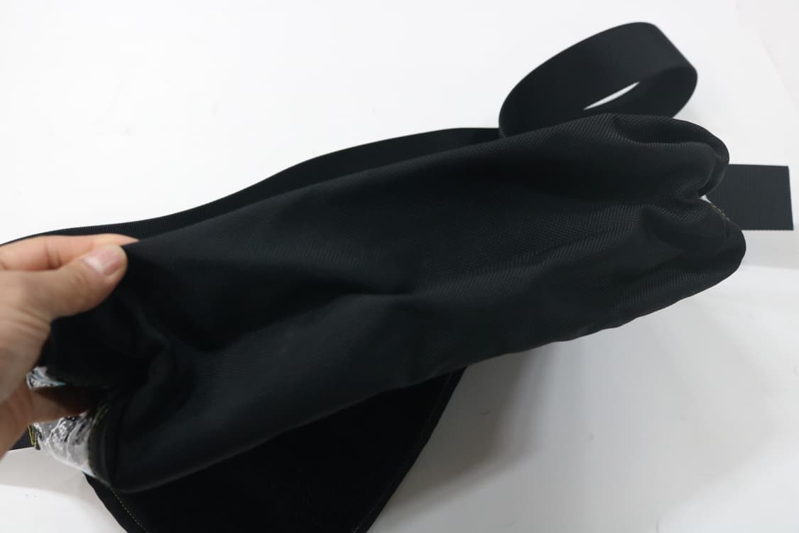 포터 × 아트모스 × HELLO KITTY 콜라보 벨루아 메신저백 상품이미지6