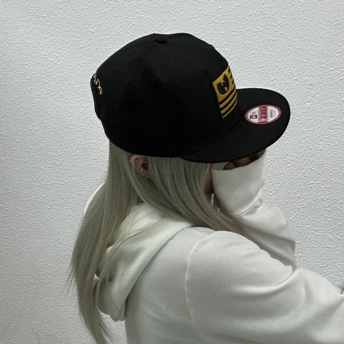 뉴에라 우탱클랜 골드 성조기 블랙 스냅백 상품이미지3