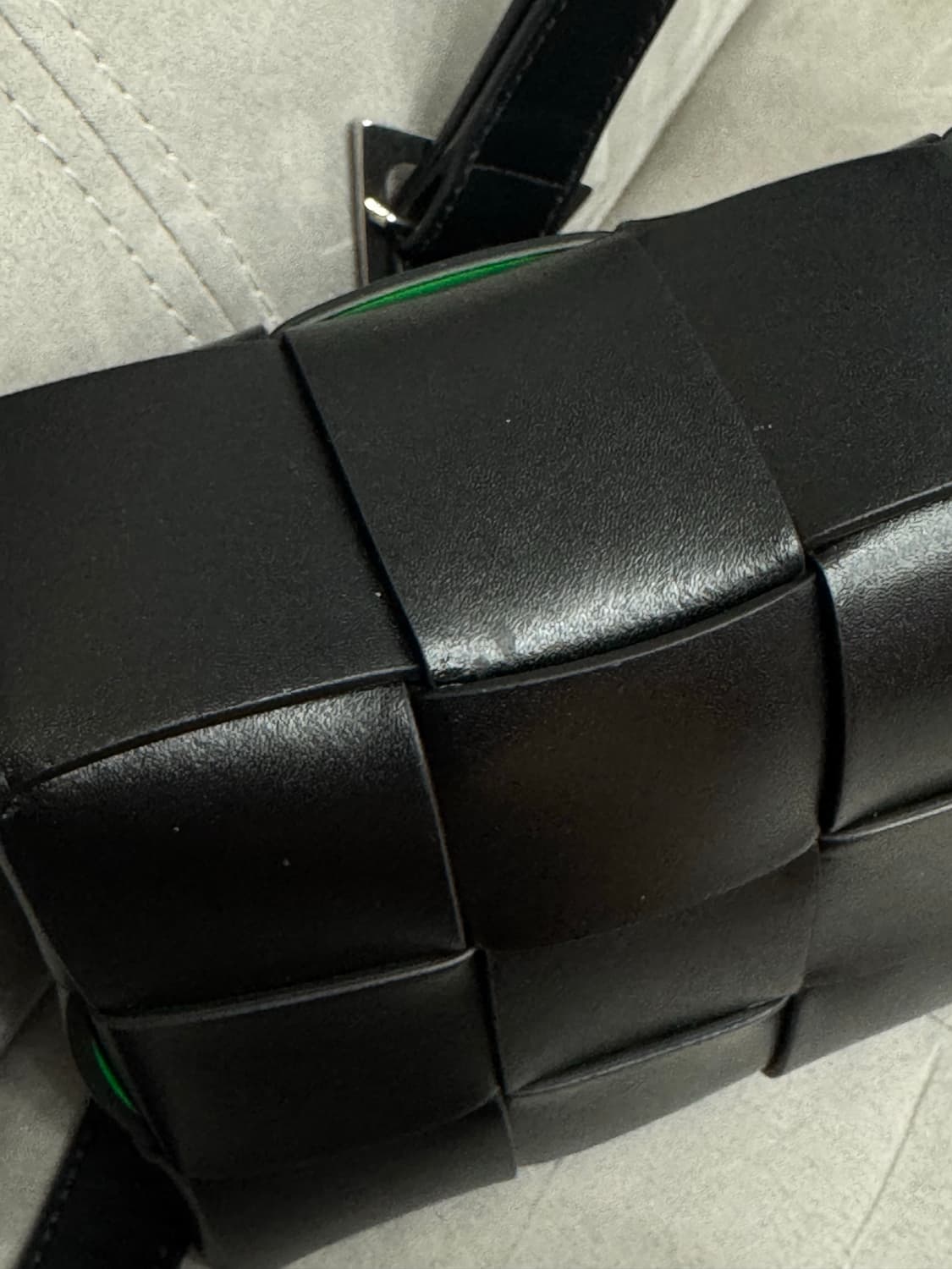 보테가베네타 카세트백 블랙패러킷 상품이미지6