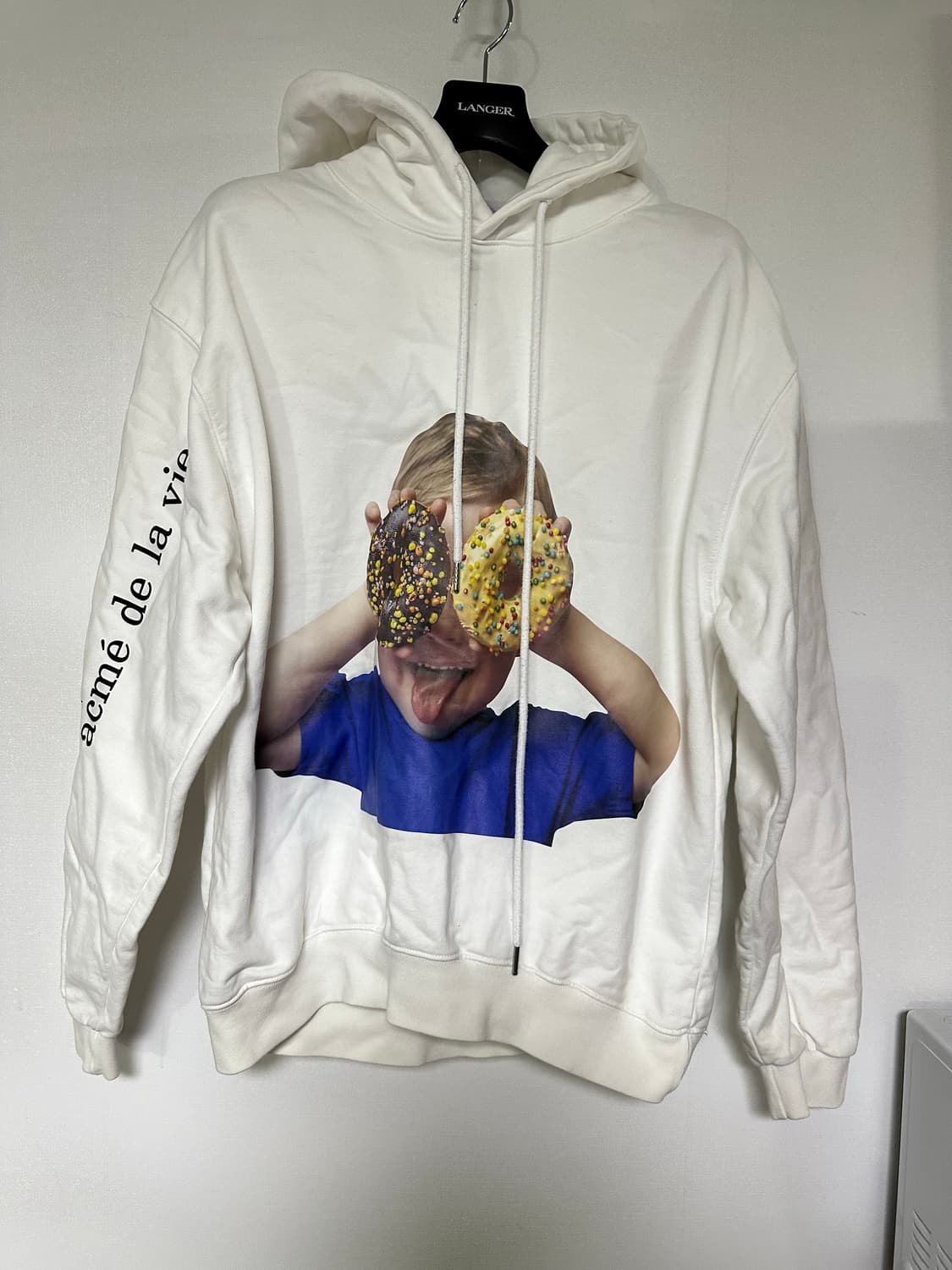 아크메드라비 흰색 도넛 후드티 상품이미지1