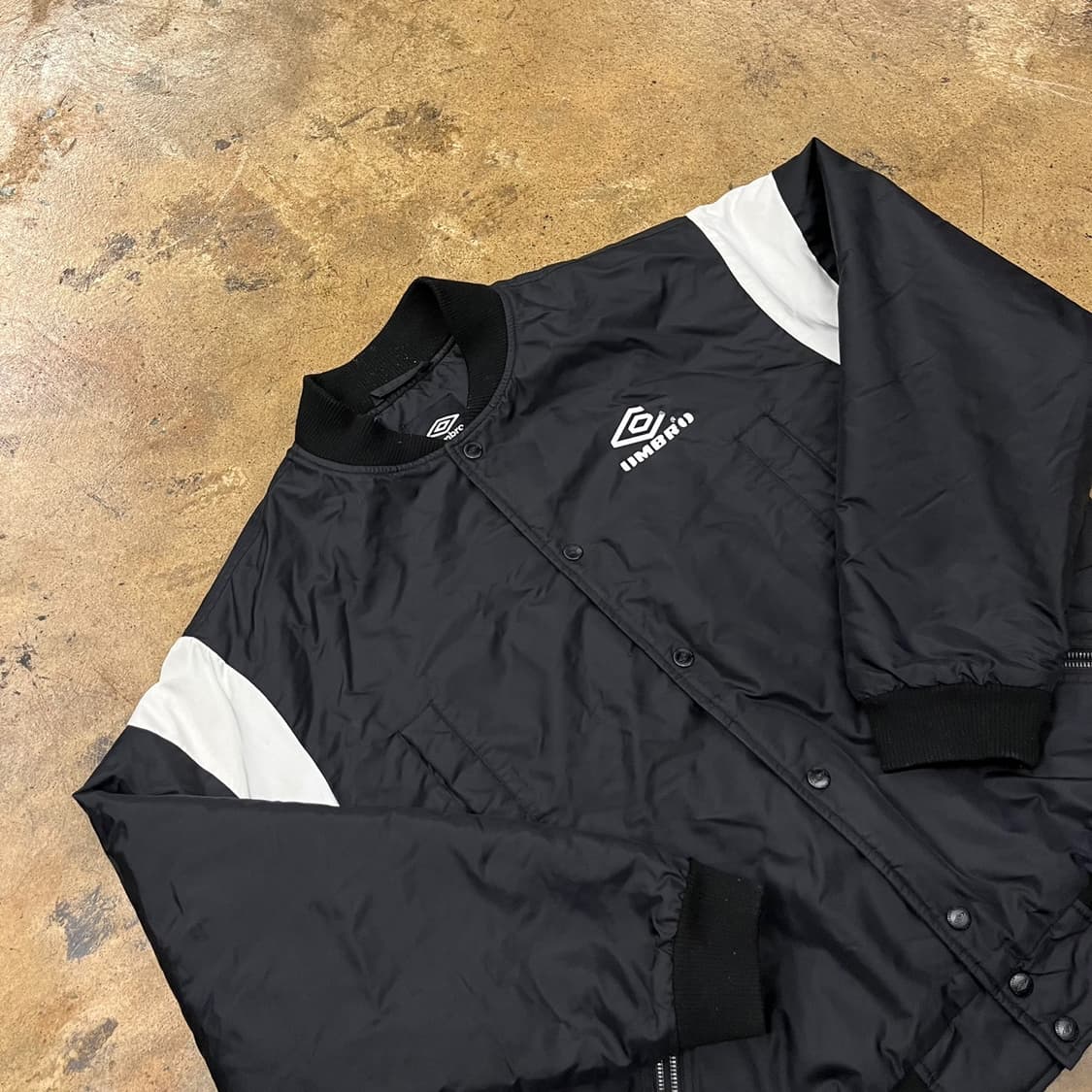 [정품/L] 엄브로 블랙 화이트 봄버 자켓 b16 상품이미지1