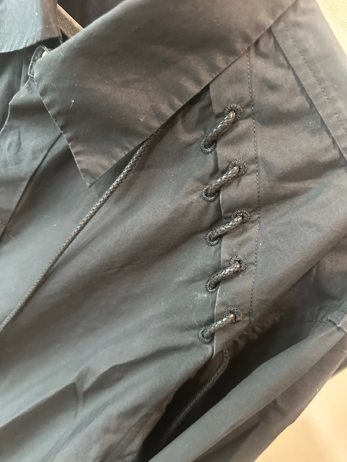 카즈유키 쿠마카이 어태치먼트 히든버튼 레이스업 롱 셔츠  상품이미지2