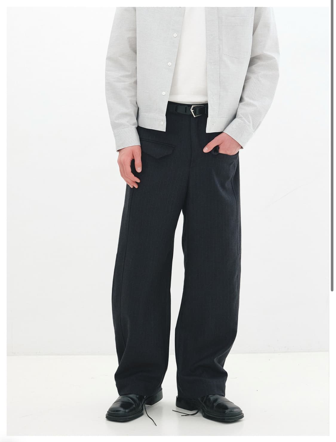 Aieul Curved Trousers_navy Stripe 상품이미지1