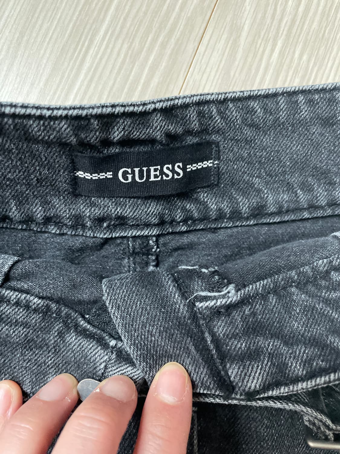 게스 실버로고 블랙 데님스커트 빈티지 24 새상품  상품이미지2