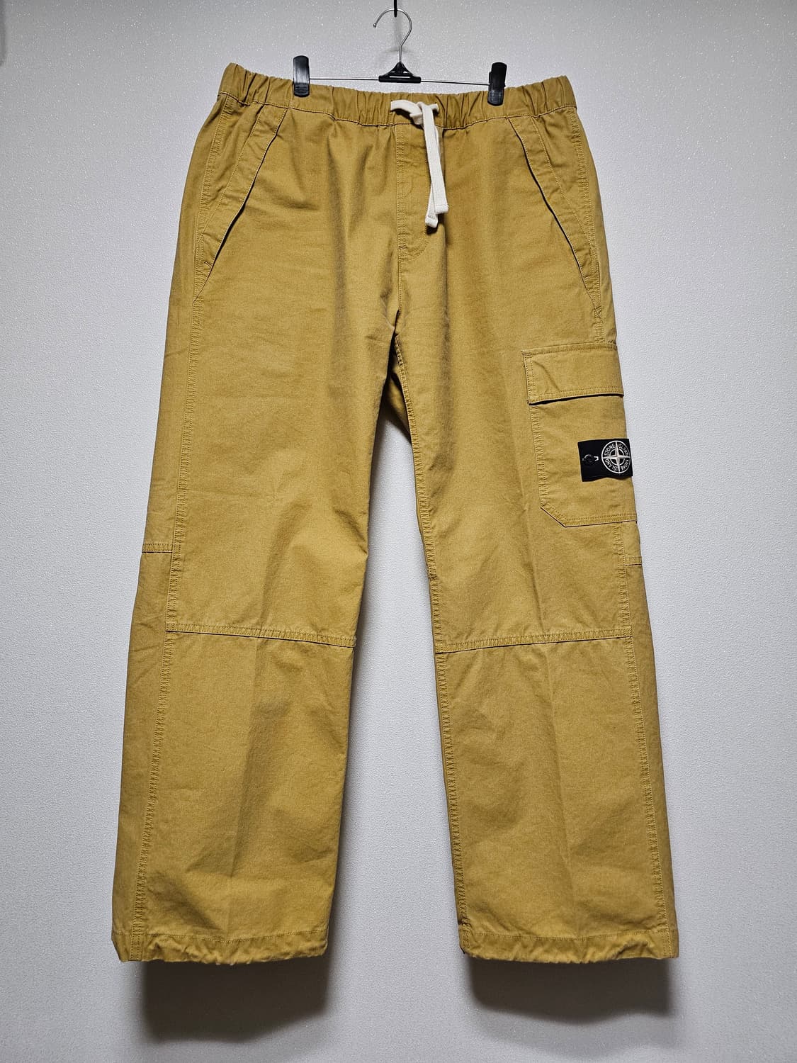 스톤아일랜드 파나마 리사이클드 옥사이드 플레이팅 카고 팬츠 상품이미지1