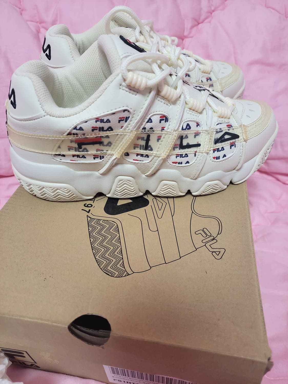 급처미사용새상품!휠라 김유정운동화 바리케이드XT97스니커즈 발렌시아가st 상품이미지7