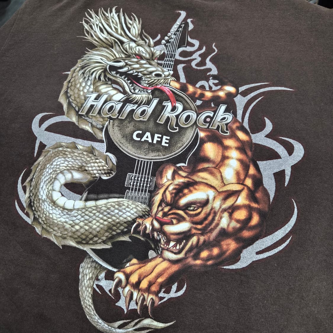 Hard Rock Cafe Dragon & Tiger 반팔티 상품이미지4