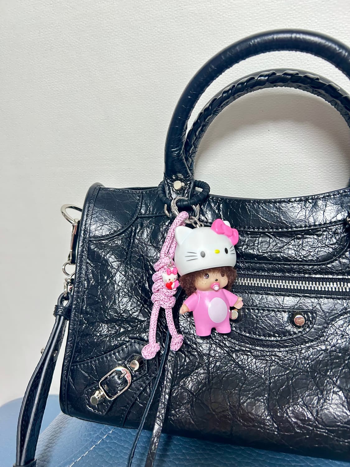 헬로키티 헬맷쓴 베베 몬치치 키링 상품이미지6