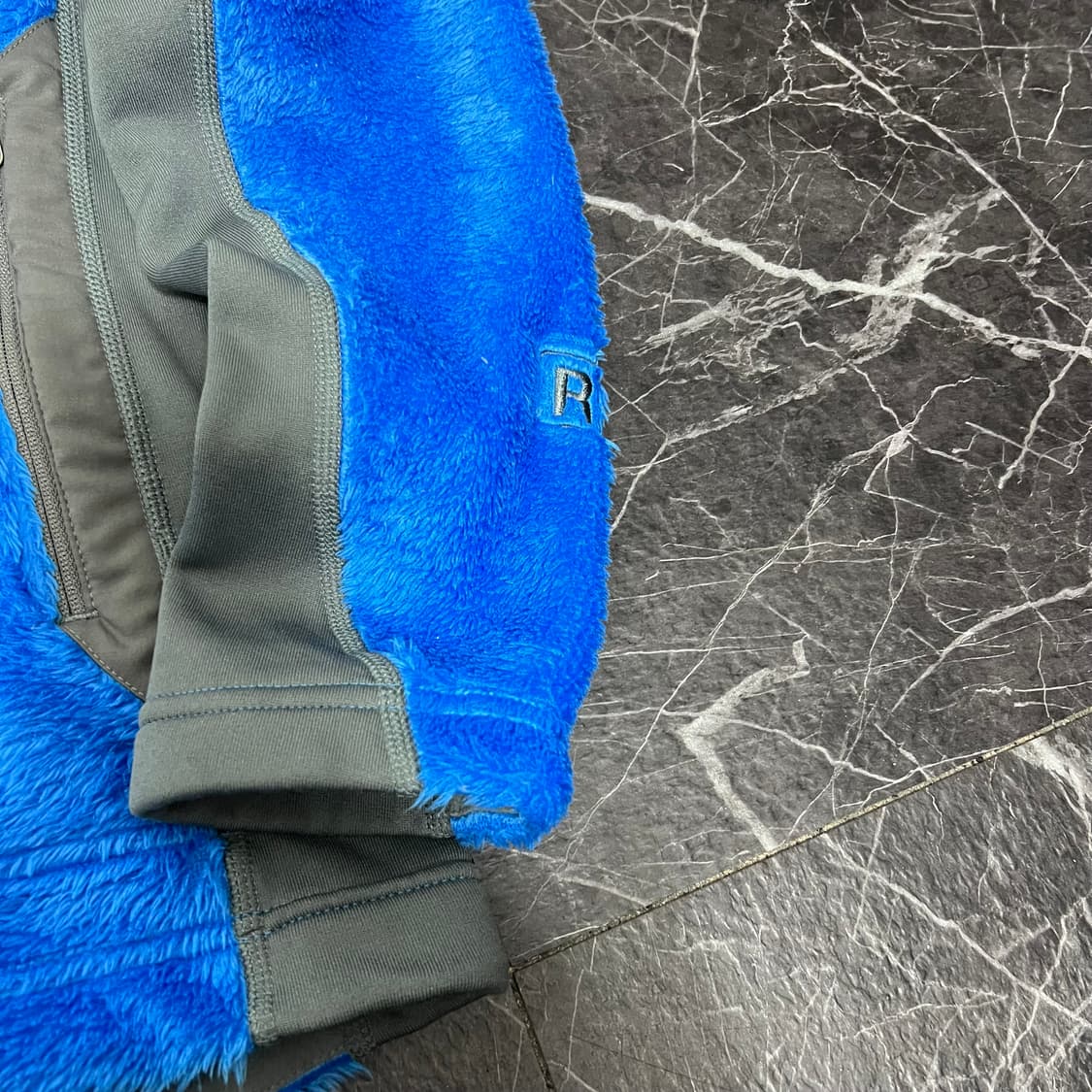 파타고니아 R3 Hi-Loft 폴리 플리스 자켓 상품이미지4